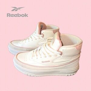 Reebok Women’s Club C Geo Mid Sneakers EUC